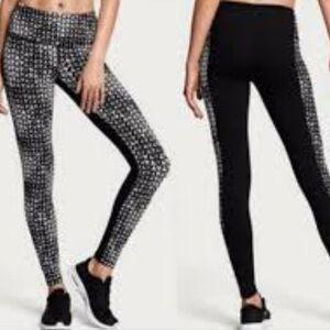 Victoria's‎ Secret sport leggings black/white Size L